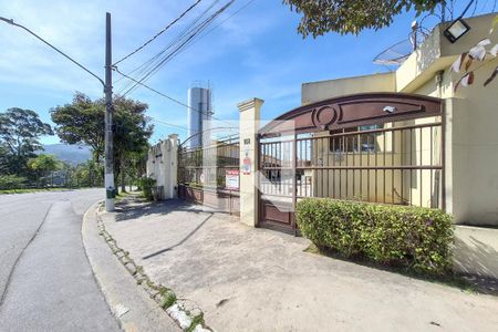 Casa de condomínio para alugar com 75m², 3 quartos e 2 vagasFachada