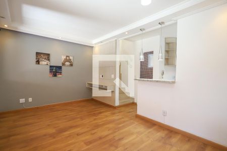 Sala de casa de condomínio para alugar com 3 quartos, 75m² em Jaraguá, São Paulo