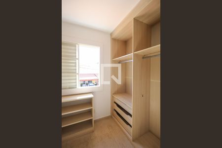 Casa de condomínio para alugar com 75m², 3 quartos e 2 vagasCloset
