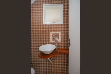 Lavabo de casa de condomínio para alugar com 3 quartos, 75m² em Jaraguá, São Paulo