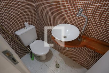Lavabo de casa de condomínio para alugar com 3 quartos, 75m² em Jaraguá, São Paulo