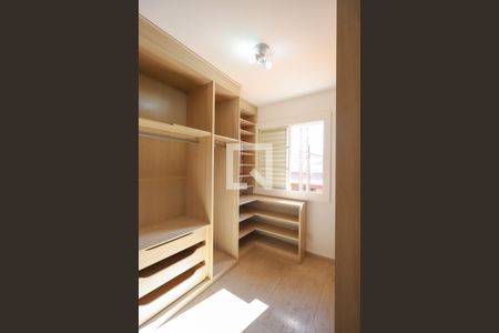 Casa de condomínio para alugar com 75m², 3 quartos e 2 vagasCloset