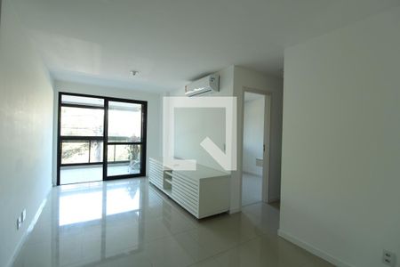 Sala de apartamento para alugar com 2 quartos, 73m² em Recreio dos Bandeirantes, Rio de Janeiro