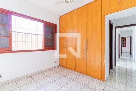 Casa à venda com 230m², 3 quartos e 2 vagasQuarto 3 - Suíte