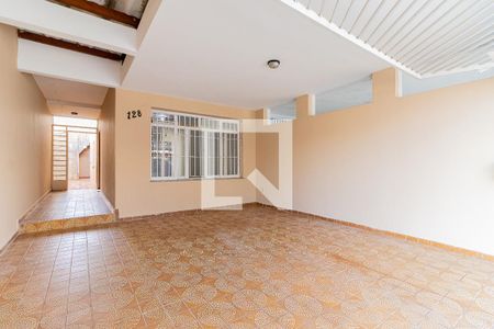 Casa à venda com 230m², 3 quartos e 2 vagasGaragem