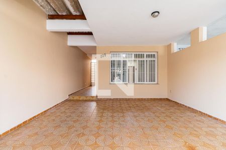Casa à venda com 230m², 3 quartos e 2 vagasGaragem