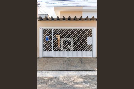 Casa à venda com 230m², 3 quartos e 2 vagasFachada da Casa