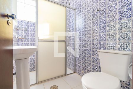 Casa à venda com 230m², 3 quartos e 2 vagasBanheiro da Suíte