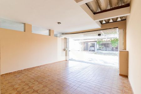 Casa à venda com 230m², 3 quartos e 2 vagasGaragem