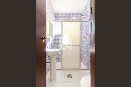 Casa à venda com 230m², 3 quartos e 2 vagasBanheiro da Suíte