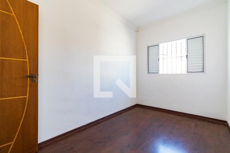 Quarto 2 de casa para alugar com 2 quartos, 45m² em Vila Fachini, São Paulo