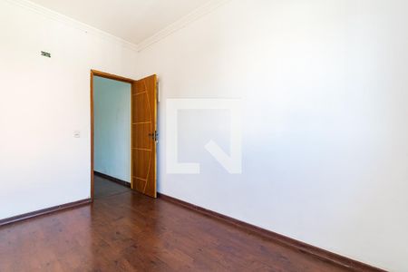 Quarto 2 de casa para alugar com 2 quartos, 45m² em Vila Fachini, São Paulo