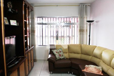 Sala de casa à venda com 4 quartos, 232m² em Vila Cruz das Almas, São Paulo