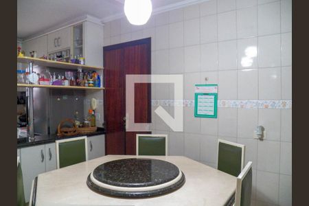 Casa à venda com 232m², 5 quartos e 2 vagasCozinha