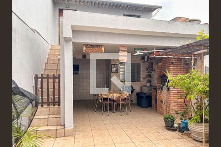 Casa à venda com 232m², 5 quartos e 2 vagasÁrea de Serviço/ Área gourmet/ Quintal