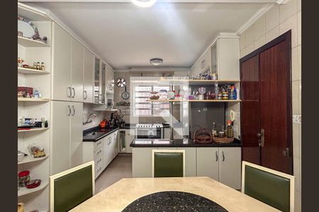 Casa à venda com 232m², 5 quartos e 2 vagasCozinha