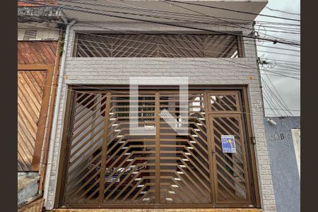 Casa à venda com 232m², 5 quartos e 2 vagasFachada