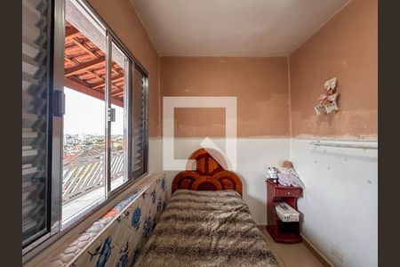 Casa à venda com 232m², 5 quartos e 2 vagasQuarto 2