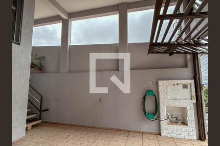 Casa à venda com 232m², 5 quartos e 2 vagasGaragem
