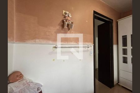 Casa à venda com 232m², 5 quartos e 2 vagasQuarto 2