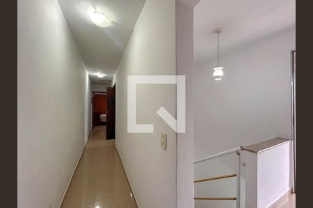 Casa à venda com 232m², 5 quartos e 2 vagasCorredor