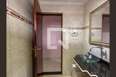 Casa à venda com 232m², 5 quartos e 2 vagasBanheiro 1