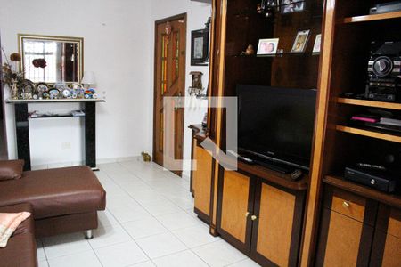 Sala de casa à venda com 4 quartos, 232m² em Vila Cruz das Almas, São Paulo