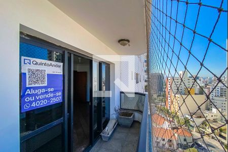 Apartamento à venda com 150m², 3 quartos e 2 vagasPlaca Instalada na Varanda