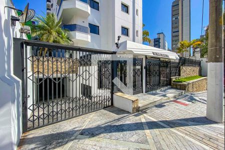 Apartamento à venda com 150m², 3 quartos e 2 vagasFachada e portaria