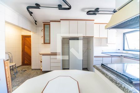 Apartamento à venda com 150m², 3 quartos e 2 vagasCozinha 