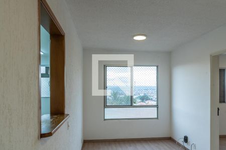 Sala de Apartamento com 2 quartos, 45m² Vila Carminha 