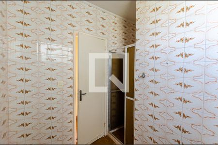 Apartamento para alugar com 76m², 2 quartos e sem vagaBanheiro