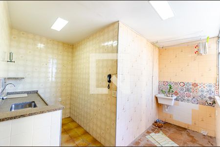 Apartamento para alugar com 76m², 2 quartos e sem vagaCozinha 