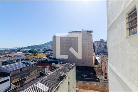 Vista Sala de apartamento à venda com 2 quartos, 76m² em Centro, Niterói