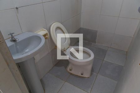 Banheiro de casa para alugar com 1 quarto, 33m² em Vila Prudente, São Paulo