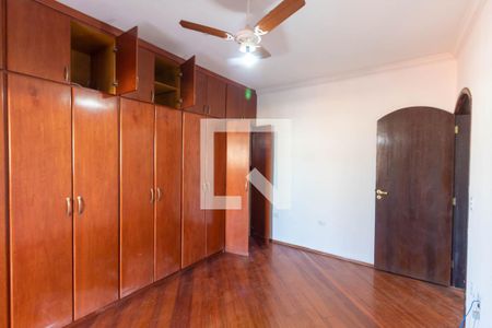 Casa à venda com 300m², 5 quartos e 5 vagas Casa à venda com 300m², 5 quartos e 5 vagasSuíte 1