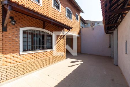 Casa à venda com 300m², 5 quartos e 5 vagas Casa à venda com 300m², 5 quartos e 5 vagasGaragem