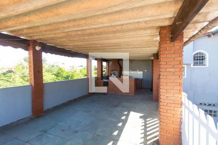 Casa à venda com 300m², 5 quartos e 5 vagas Casa à venda com 300m², 5 quartos e 5 vagasChurrasqueira