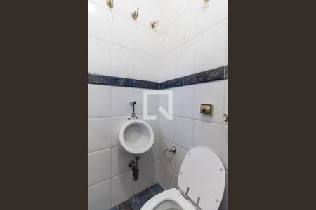 Casa à venda com 300m², 5 quartos e 5 vagas Casa à venda com 300m², 5 quartos e 5 vagasBanheiro da Suíte 1