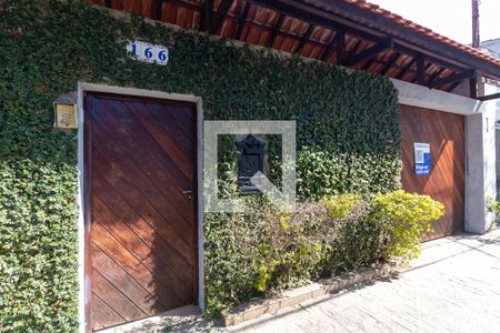 Casa à venda com 300m², 5 quartos e 5 vagas Casa à venda com 300m², 5 quartos e 5 vagasFachada