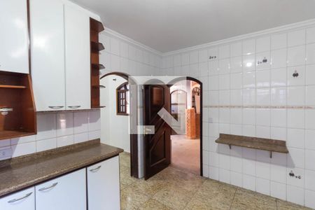 Casa à venda com 300m², 5 quartos e 5 vagas Casa à venda com 300m², 5 quartos e 5 vagasCozinha