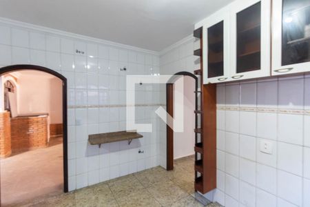 Casa à venda com 300m², 5 quartos e 5 vagas Casa à venda com 300m², 5 quartos e 5 vagasCozinha