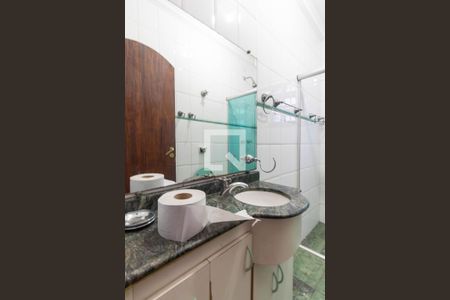 Casa à venda com 300m², 5 quartos e 5 vagas Casa à venda com 300m², 5 quartos e 5 vagasBanheiro 1