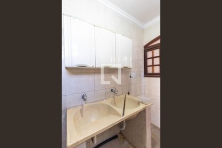 Casa à venda com 300m², 5 quartos e 5 vagas Casa à venda com 300m², 5 quartos e 5 vagasÁrea de serviço