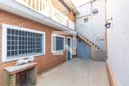 Casa à venda com 300m², 5 quartos e 5 vagas Casa à venda com 300m², 5 quartos e 5 vagasÁrea externa