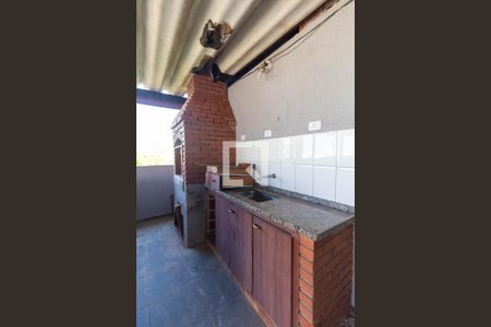 Casa à venda com 300m², 5 quartos e 5 vagas Casa à venda com 300m², 5 quartos e 5 vagasChurrasqueira