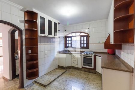 Casa à venda com 300m², 5 quartos e 5 vagas Casa à venda com 300m², 5 quartos e 5 vagasCozinha