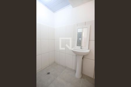 Banheiro de casa de condomínio para alugar com 1 quarto, 60m² em Água Fria, São Paulo