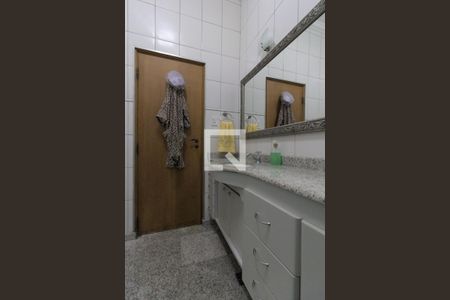 Apartamento à venda com 188m², 2 quartos e sem vaga Apartamento à venda com 188m², 2 quartos e sem vagaBanheiro da Suíte