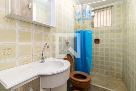 Banheiro de apartamento para alugar com 1 quarto, 45m² em Chácara das Pedras, Porto Alegre